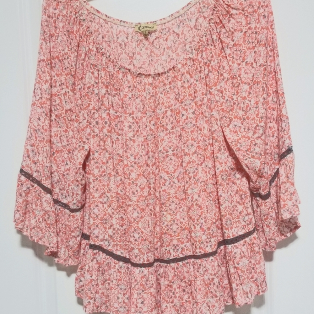 Democracy 3/4 Sleeve Floral Ruffle Top